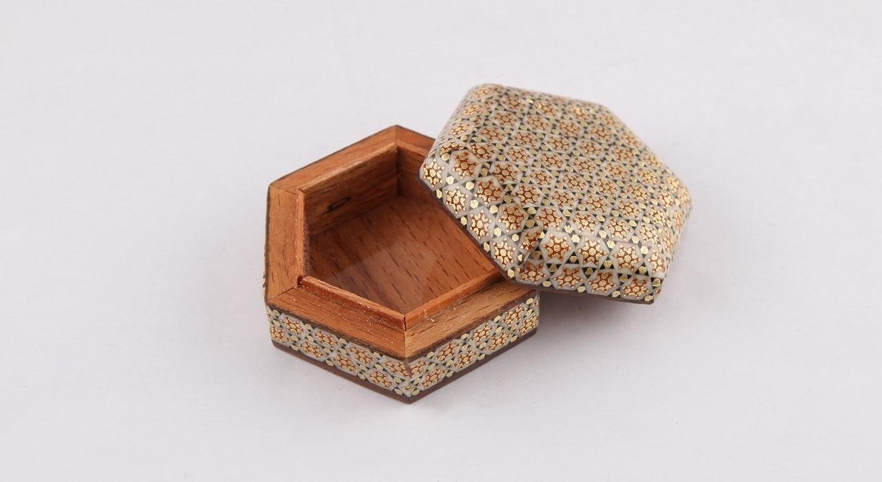 Khatam box Sun design code 306068 , Khatam box model, Inlaid, Khatam box, Khatam